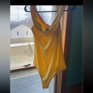 Off the shoulder, yellow bodysuit